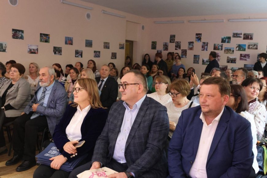 33 de ani de la fondarea Școlii-Grădiniță Experimentală Waldorf (ulterior devenită LiceulTeoretic Waldorf) din Chișinău