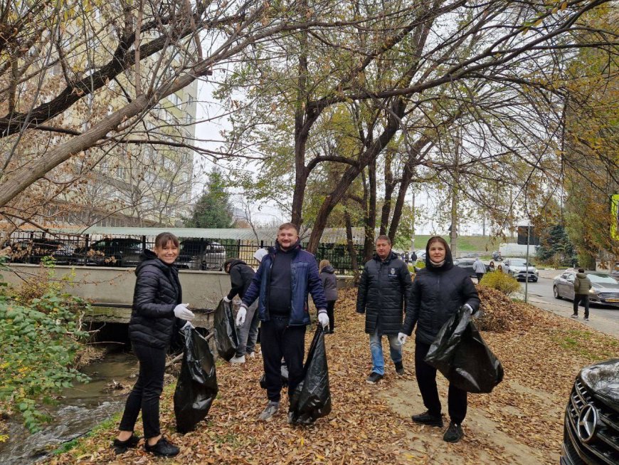 Curățenia de toamnă continuă: Râulețul Țiganca