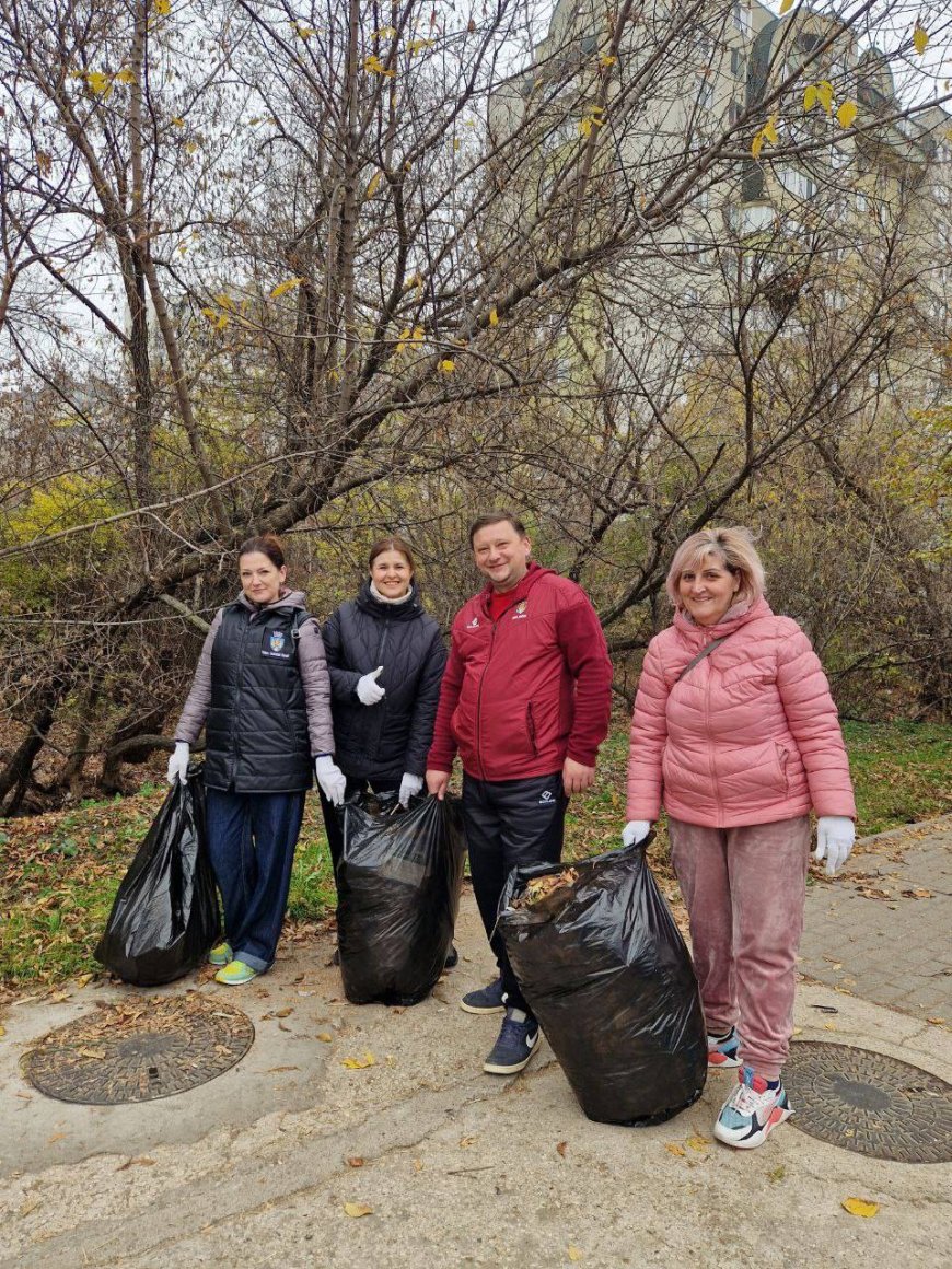 Curățenia de toamnă continuă: Râulețul Țiganca