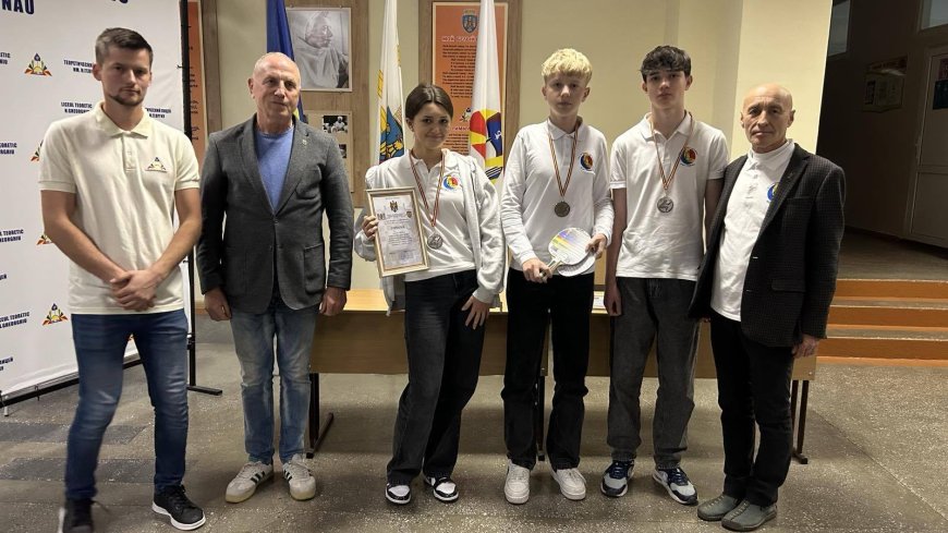 Finala competițiilor interșcolare la tenis de masa în sectorul Rîșcani, organizate de Pretura sectorului Rîşcani