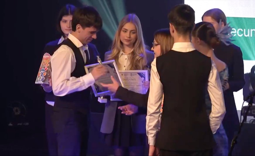 Gala Excelenței în Educație 2025, eveniment dedicat recunoașterii performanțelor elevilor, profesorilor și instituțiilor...