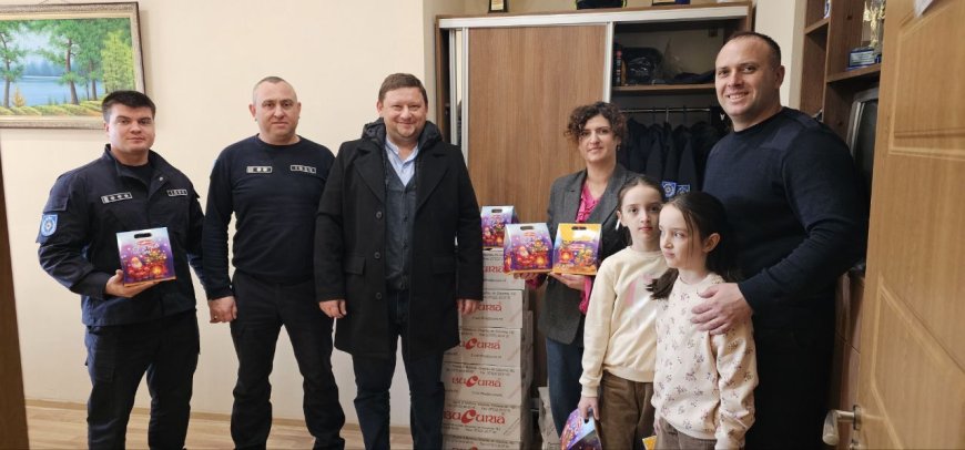 În pragul sărbătorilor de iarnă, când spiritul generozității ne aduce mai aproape, echipa Preturii Sectorului Rîșcani a vizitat eroii care sunt mereu la datorie – echipa de pompieri și salvatori din sectorul nostru.