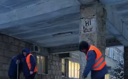 ????Sectorul Rîșcani  Mai multe echipe sunt dislocate în continuare pe străzi pentru îndepărtarea zăpezii și prevenirea fo...