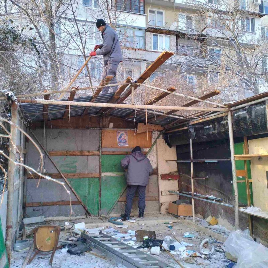 Întreprinderea Municipală pentru Servicii Locative din sectorul Rîșcani au intervenit pe str. Nicolae Dimo, 29...