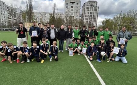 Finala competițiilor de minifotbal între instituțiile preuniversitare din sectorul Rîșcani