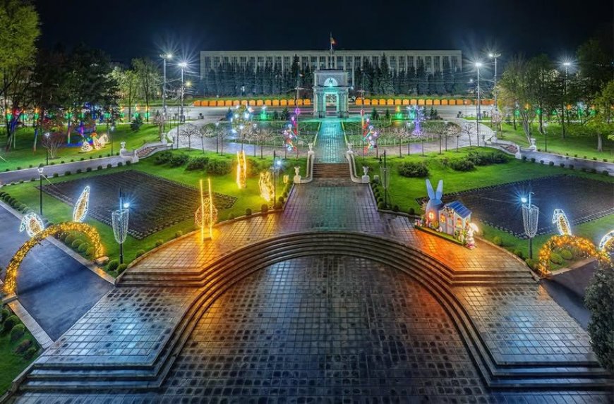 Primăria Chișinău informează că, Sfânta Liturghie din Noaptea Învierii de la Catedrala Mitropolitană „Nașterea Domnulu...