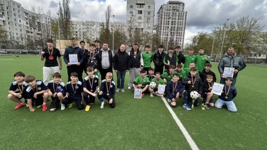 Finala competițiilor de minifotbal între instituțiile preuniversitare din sectorul Rîșcani