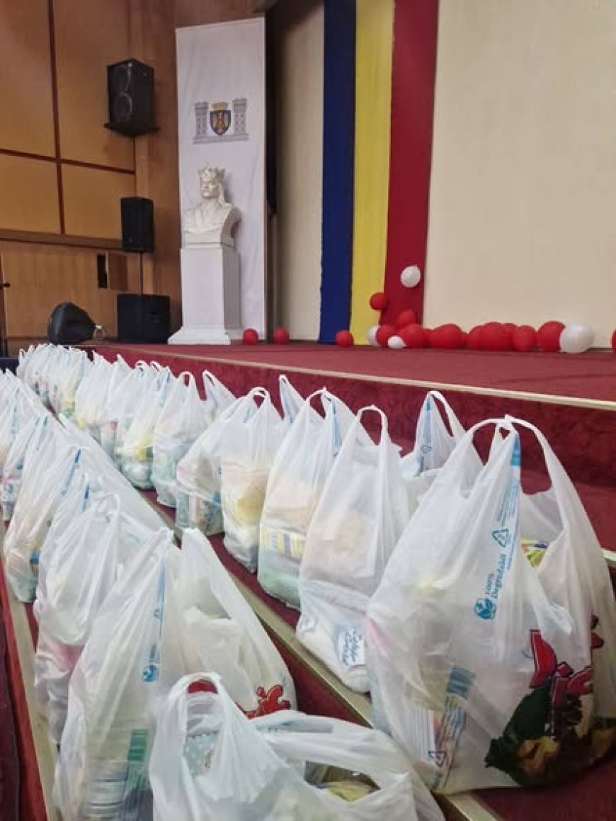 Cu ocazia Sfintelor Sărbători de Paști, Pretura sectorului Rîșcani a oferit sprijin material persoanelor aflate în dific...