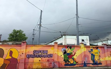 ATENȚIE! Asupra Chișinăului sunt nori negri. Pentru astăzi este valabil cod galben de instabilitate atmosferică, cu ploi și furtuni.