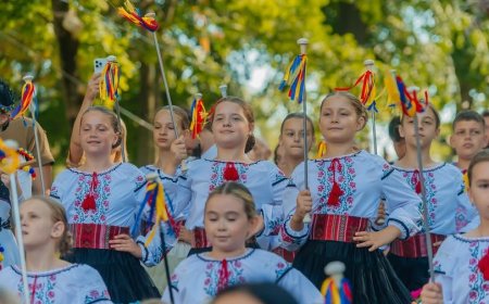 Primăria Municipiului Chișinău te invită la cea mai mare expoziție de ii și port popular din cadrul Festivalului Tradiți...