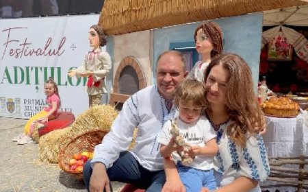 În aceste momente, mii de oameni sunt la Festivalul Tradițiilor organizat la Chișinău, în inima capitalei pe strada piet...