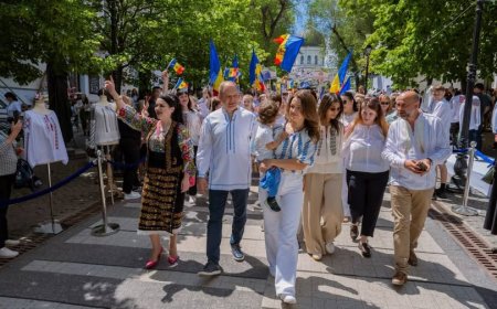 Festivalul Tradițiilor a transformat astăzi strada pietonală „Eugen Doga” într-un adevărat centru al culturii, tradițiil...