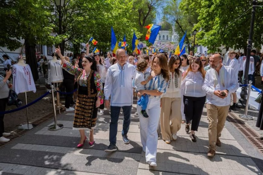 Festivalul Tradițiilor a transformat astăzi strada pietonală „Eugen Doga” într-un adevărat centru al culturii, tradițiil...