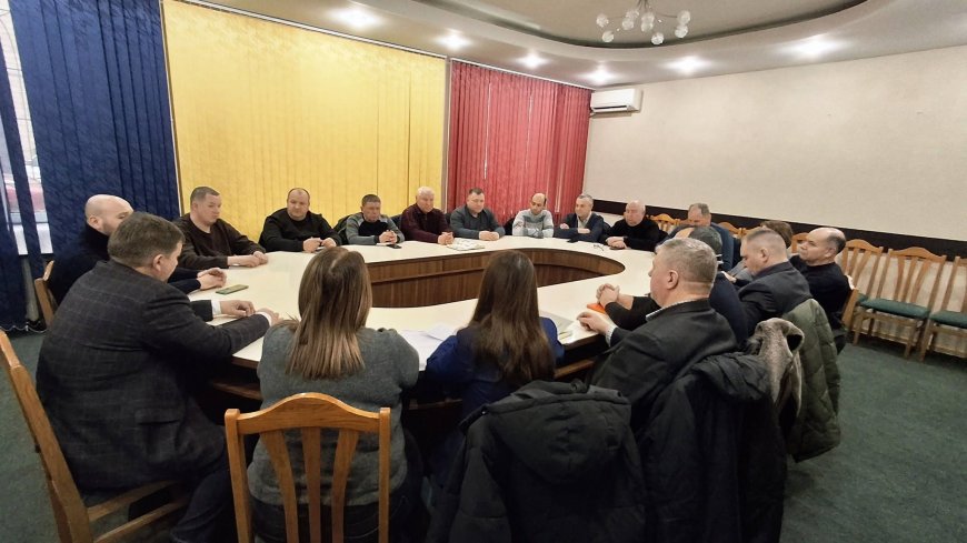 În cadrul ședinței de azi, Conducerea Preturii împreună cu ÎMGFL 17-23 și întreprinderile municipale din sector au pus...
