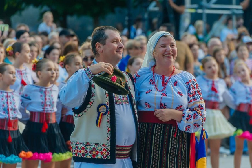 Anul trecut, Festivalul „Te salut, Chișinău!” a transformat centrul capitalei într-un loc al muzicii, tradițiilor, emoțiilor și bucuriei de a celebra orașul nostru