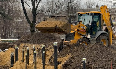 Scuarul din str. Nicolae Dimo  Lucrările de amenajare a...